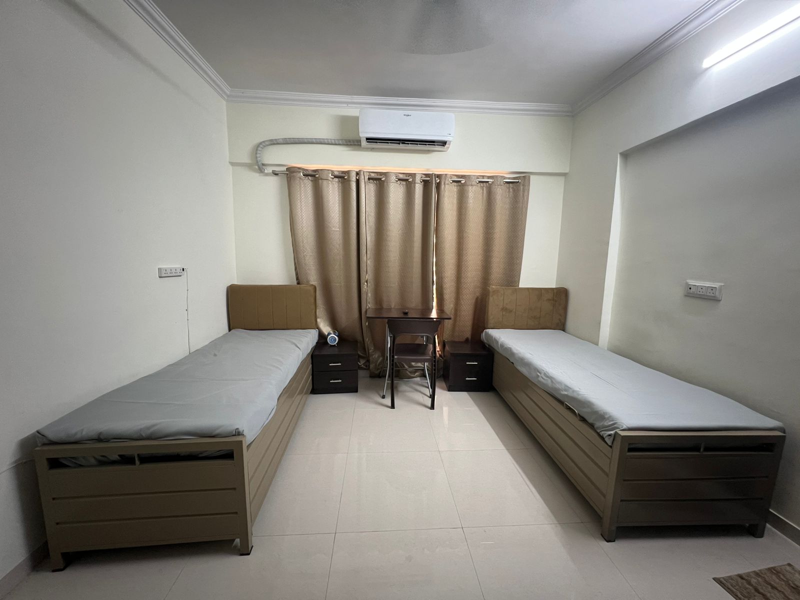 MyRoomiee furnished common area